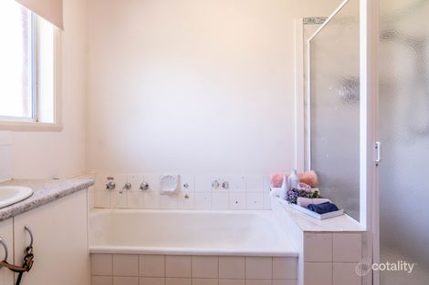 Property photo of 11 Middlesex Crescent Shepparton VIC 3630