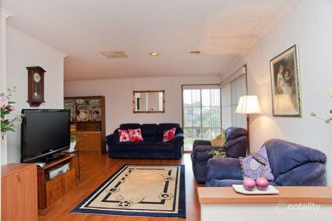 Property photo of 32 Warbler Walk South Morang VIC 3752