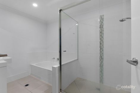 Property photo of 3/39 River Road Bundamba QLD 4304