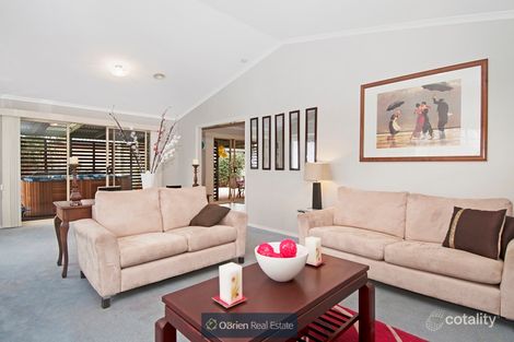11 Chardonnay Dr, Skye, VIC 3977