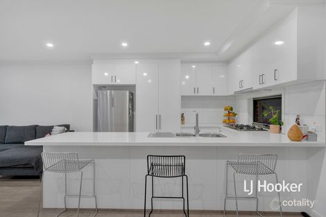 Property photo of 2/16 Bride Avenue Hampton Park VIC 3976