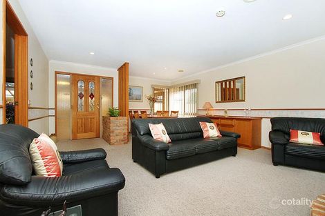 Property photo of 4 Cremin Close Mill Park VIC 3082