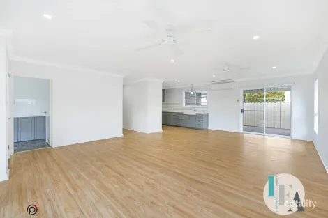 Property photo of 2/139 Central Avenue Oak Flats NSW 2529