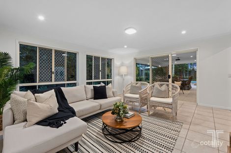 Property photo of 39 Holborn Crescent Carindale QLD 4152