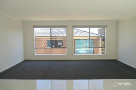 Property photo of 26 Hazelnut Boulevard Berwick VIC 3806