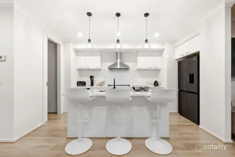 Property photo of 24 Whiteley Street Mount Duneed VIC 3217