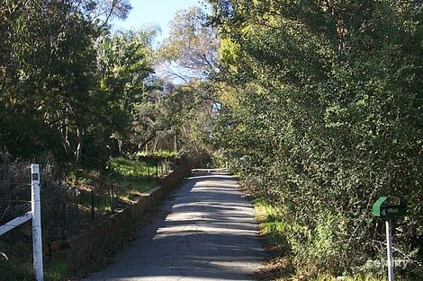 4 Bona Vista Rd, Greenmount, WA 6056