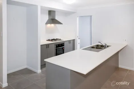 Property photo of 9 Peak Circuit Cosgrove QLD 4818