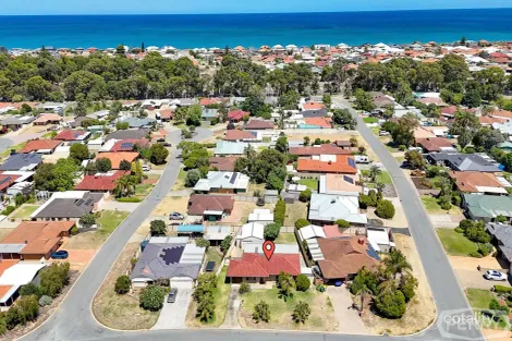 4 Vermont Ave, Meadow Springs, WA 6210