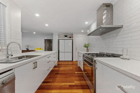 Property photo of 9 Grampians Court Taylors Lakes VIC 3038