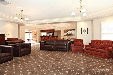 Property photo of 2 John Ball Place Werribee VIC 3030