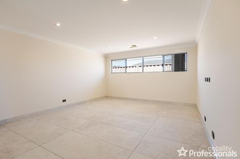 Property photo of 30 Crimson Boulevard Forrestfield WA 6058