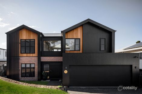 1b Macqueen St, Mount Lofty, QLD 4350