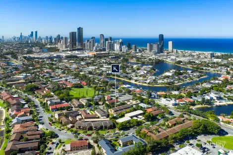 2/7-9 Angie Ct, Mermaid Waters, QLD 4218