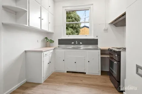 Property photo of 69 Lake Terrace East Mount Gambier SA 5290