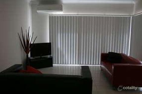 Property photo of 2/129 Pohlman Street Southport QLD 4215