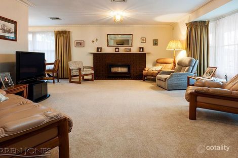 Property photo of 27 Aminya Crescent Yallambie VIC 3085