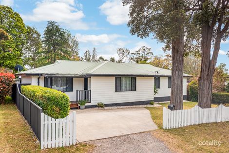 12 Leslie St, Winmalee, NSW 2777