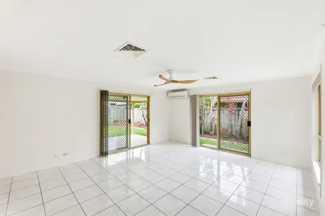 Property photo of 36 Cumberland Drive Varsity Lakes QLD 4227
