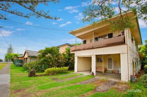 8 Eleventh Ave, Palm Beach, QLD 4221