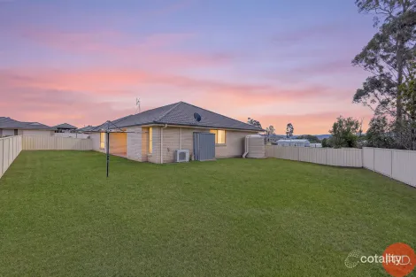 Property photo of 41 Kelly Circle Rutherford NSW 2320