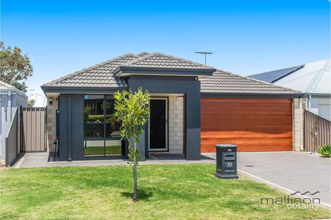 19 St Tropez Gdns, Piara Waters, WA 6112