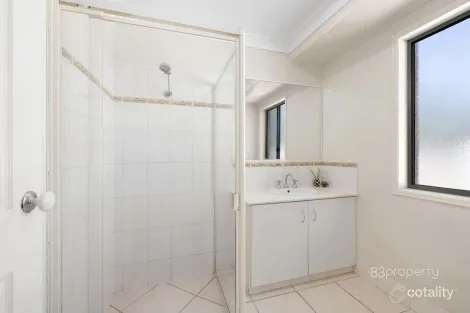 Property photo of 23 Bentley Drive Regency Downs QLD 4341