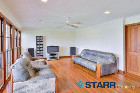 Property photo of 9 Edmund Place Rosemeadow NSW 2560
