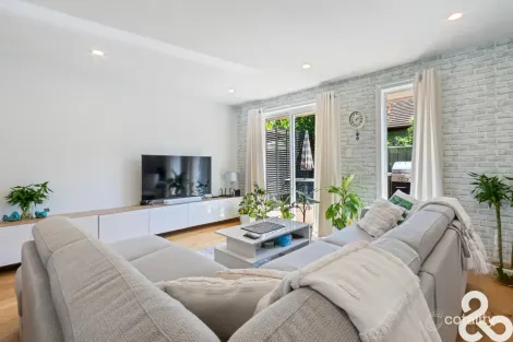 Property photo of 2/141 Hickford Street Reservoir VIC 3073