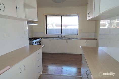 Property photo of 7 Bentley Crescent Hoppers Crossing VIC 3029