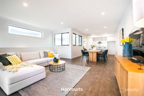Property photo of 6 Yarramie Circuit Craigieburn VIC 3064