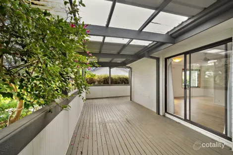 Property photo of 28 Gilbert Street Hackett ACT 2602