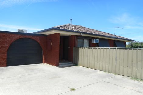 Property photo of 2/48 Acacia Crescent Wodonga VIC 3690
