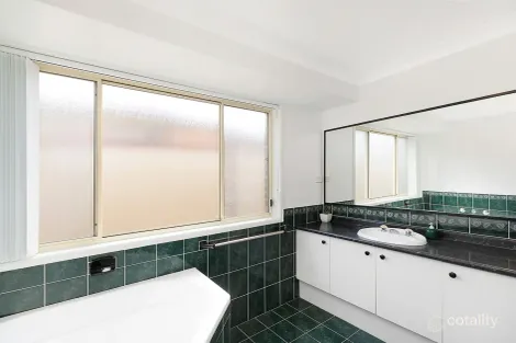 Property photo of 7 Monarch Drive Hamlyn Terrace NSW 2259