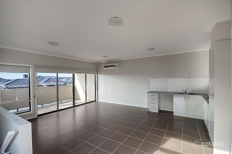 Property photo of 39 Freshfields Drive Cranbourne North VIC 3977