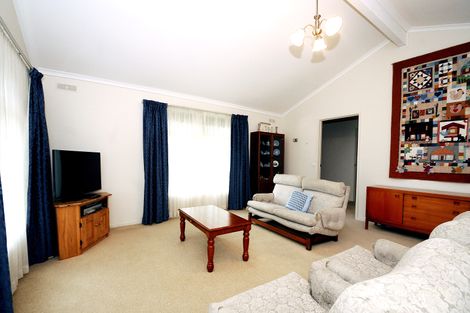 Property photo of 18 Stayner Court Chelsea VIC 3196