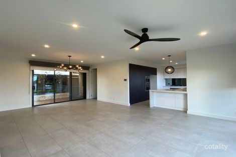 Property photo of 2/30 Waverley Road Chadstone VIC 3148