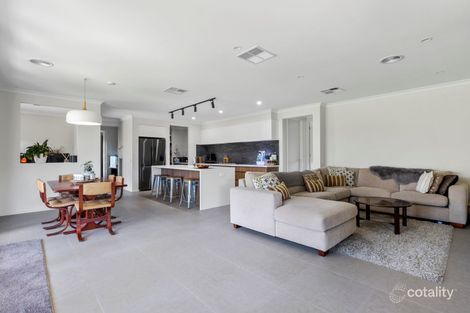 Property photo of 11 Aberdeen Drive Junortoun VIC 3551