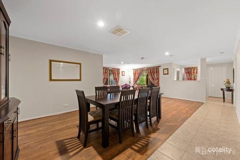 Property photo of 2 Wynen Court Narre Warren VIC 3805