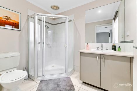 8 Kirren Cl, Cranbourne, VIC 3977