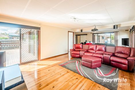 Property photo of 32 Roberts Road Cranbourne VIC 3977