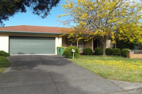 36 Henty St, Pakenham, VIC 3810