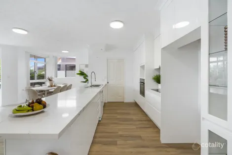 Property photo of 2/39-43 Tweed Street Coolangatta QLD 4225