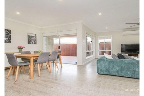 4 Lime Cres, Caloundra West, QLD 4551