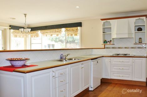 Property photo of 8 Honeysuckle Close Abercrombie NSW 2795