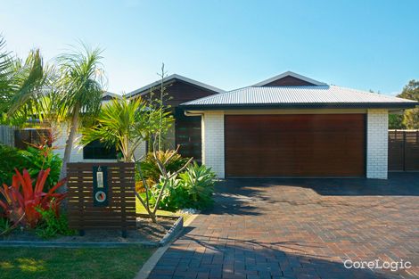 Property photo of 6 Harrison Circuit Urangan QLD 4655