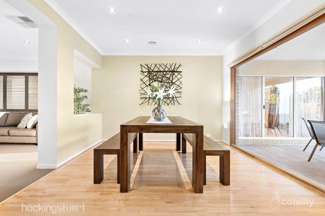 Property photo of 46 Ladybird Crescent Point Cook VIC 3030