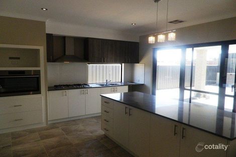 Property photo of 20 Redheart Road Carramar WA 6031