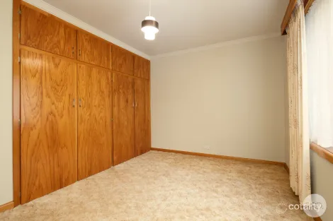 Property photo of 25 Semmens Avenue Creswick VIC 3363