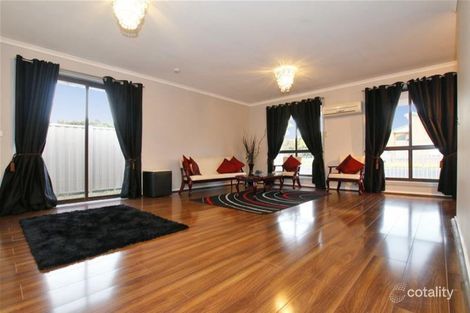 Property photo of 2/13 Emily Street St Albans VIC 3021